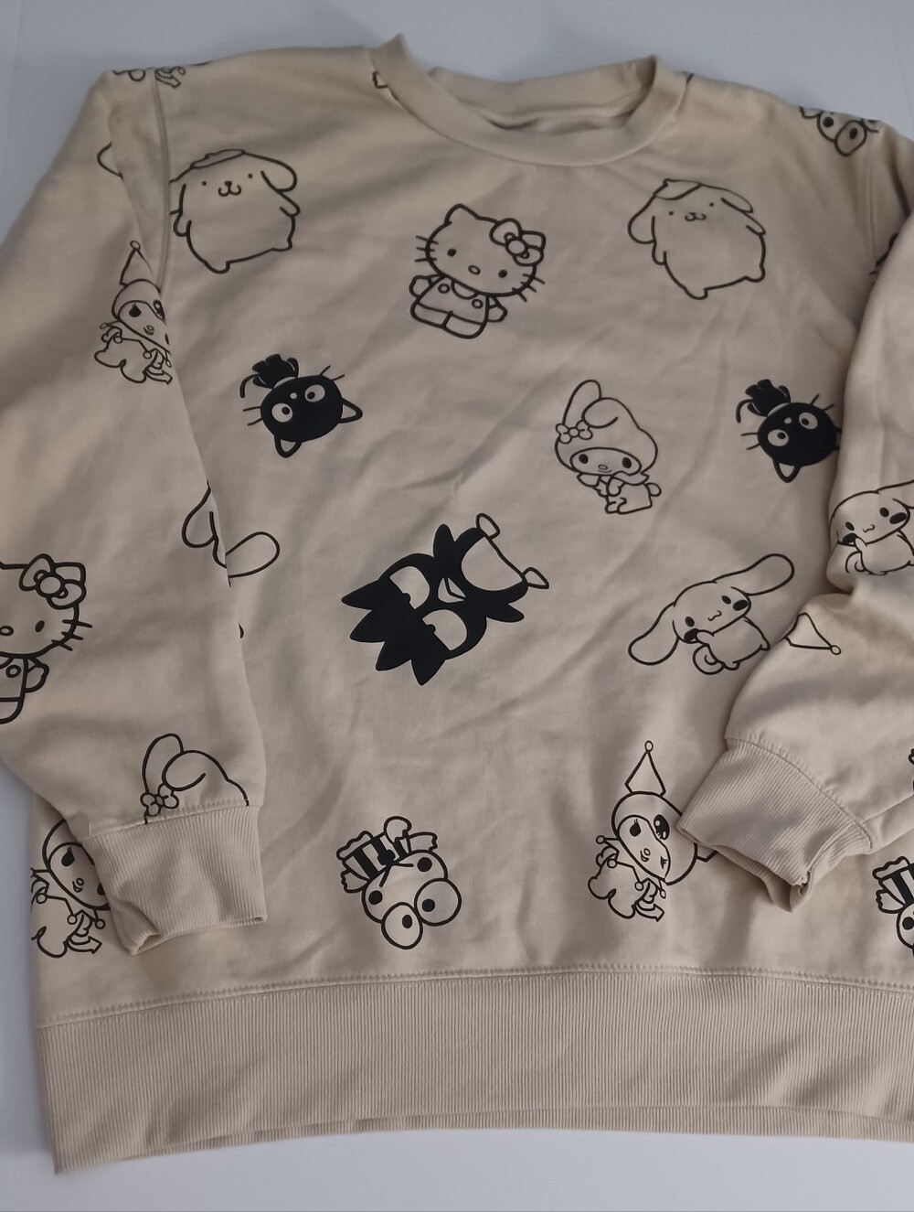 Hello Kitty Tan Oversized Sweatshirt Sz M